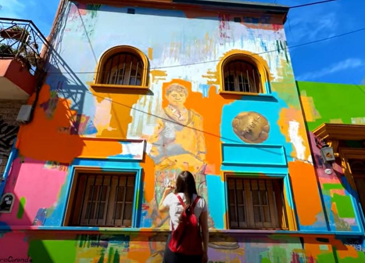 Bairro de Palermo - Palermo é o maior bairro de Buenos Aires, famoso por seus parques, como o Bosques de Palermo, e sua vida noturna animada. Também é lar de museus, jardins e uma vibrante cena gastronômica.