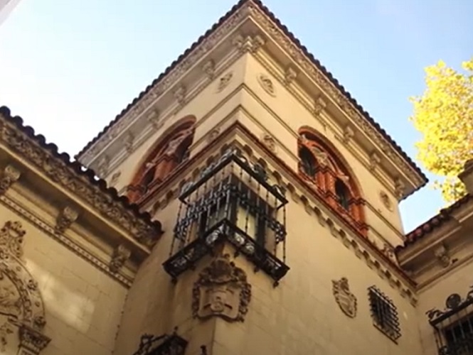 Museu Evita - Inaugurado em 2002, o Museu Evita, localizado em Palermo, está dedicado à vida e ao legado de Eva Perón. O museu está instalado em um edifício histórico onde funcionava uma das instituições de caridade fundadas por Eva.