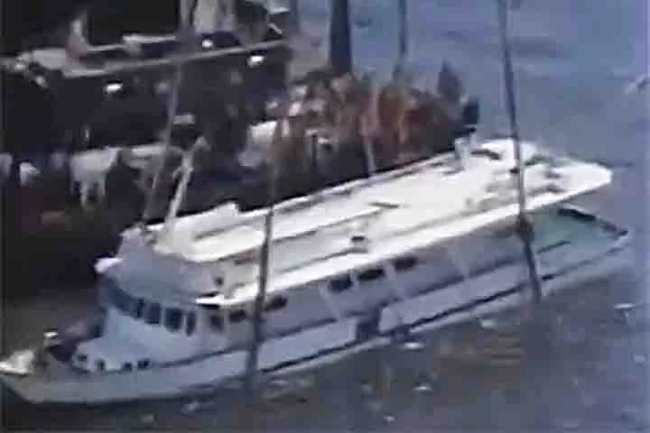 Em 1993, a Justiça condenou a quatro anos de prisão em regime semiaberto os sócios da empresa Bateau Mouche Rio Turismo por homicídio culposo, sonegação e formação de quadrilha. No entanto, os três sentenciados - os espanhóis Faustino Puertas Vidal e Avelino Rivera e o português Álvaro Costa - fugiram do Brasil e ficaram impunes. 
