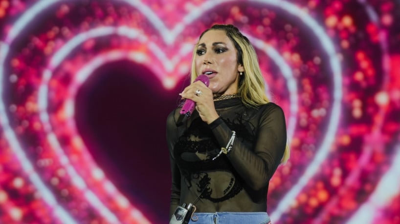 FORTALEZA-CE, BRASIL, 14-04-2025: Show do aniversário 299 de Fortaleza, na Praia de Iracema. Na foto, o show de Taty Girl. (Foto: Fernanda Barros/ O Povo) 