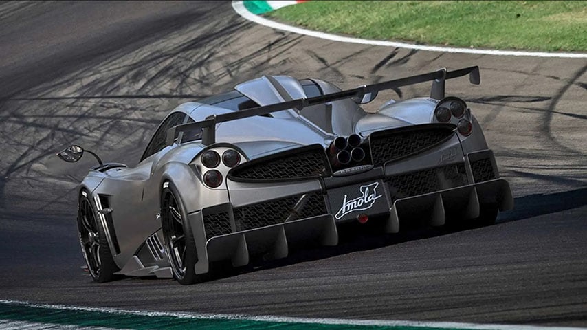 Motor 5.0 V12 de 838 cavalos. Mas seu destaque é o torque (força que permite rapidez no arranque e no ganho de velocidade (112,1 kgfm).