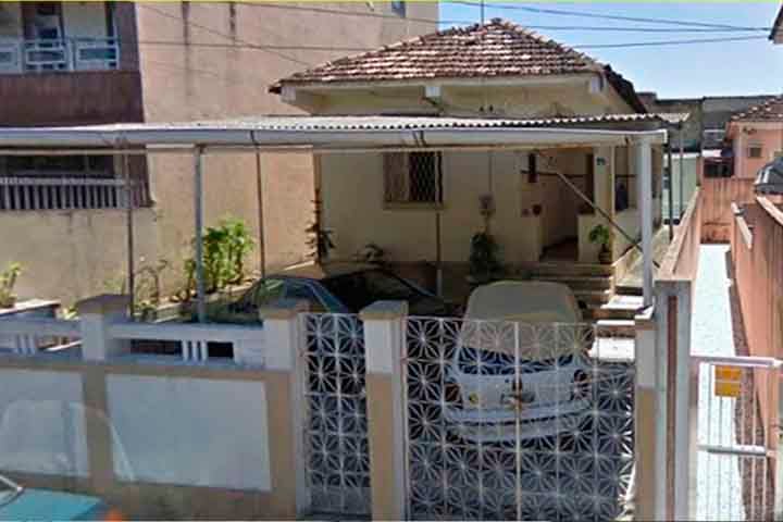 Antes de tornar-se “Profeta Gentileza”, Datrino possuía uma empresa de transporte de cargas e residia, com sua família, no bairro de Guadalupe. Também morou na cidade de Conselheiro Lafaiete, em Minas Gerais, onde fazia pregações de frente ao prédio do INSS, nos anos 1977 e 1978. 