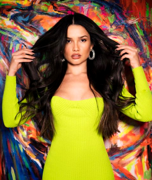 Juliette Freire - Modelo, advogada e cantora paraibana, conhecida pela participação (e vitória) na 21ª edição do Big Brother Brasil. 