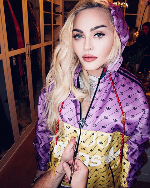 Madonna - Cantora, compositora, produtora musical, atriz, escritora, dançarina e empresária americana. Rainha do Pop nos anos 1980 e 1990.  