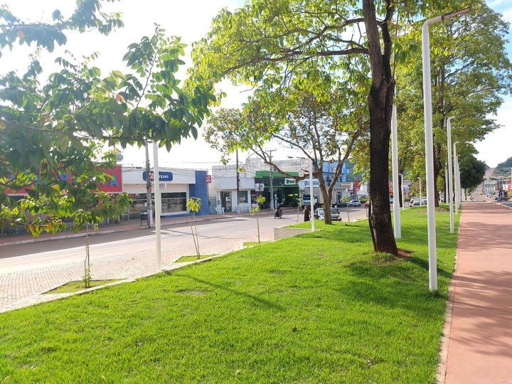 A preservação do meio ambiente é uma prioridade em Canaã dos Carajás. A cidade investe em práticas sustentáveis e promove a conscientização ambiental entre seus moradores.