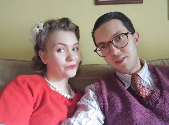 Ao contar como eles se conheceram, Liberty disse que Greg agendou um horário no salão de beleza onde ela estava trabalhando.