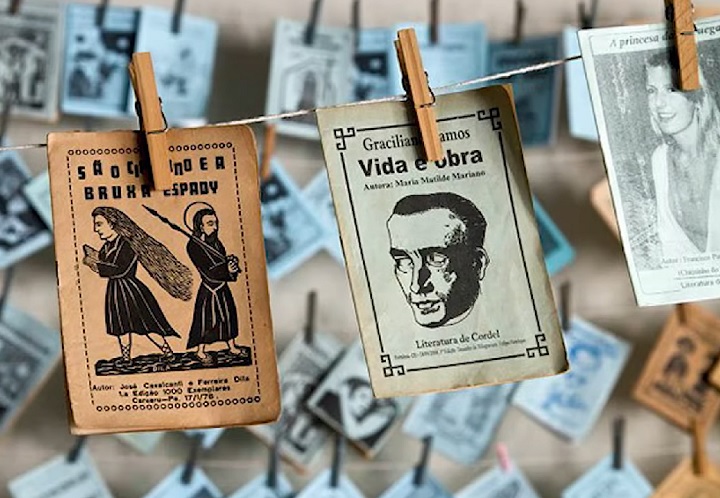 Ao utilizar uma linguagem simples e temas acessíveis, o cordel estimula a leitura e a escrita, especialmente entre as camadas humildes da população.