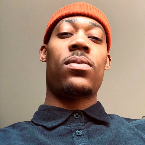 “Brasil, eu te amo, eu realmente amo, mas se vocês não pararem com o 'spamming' em meus posts, vou começar a bloquear vocês”, escreveu o ator na época.