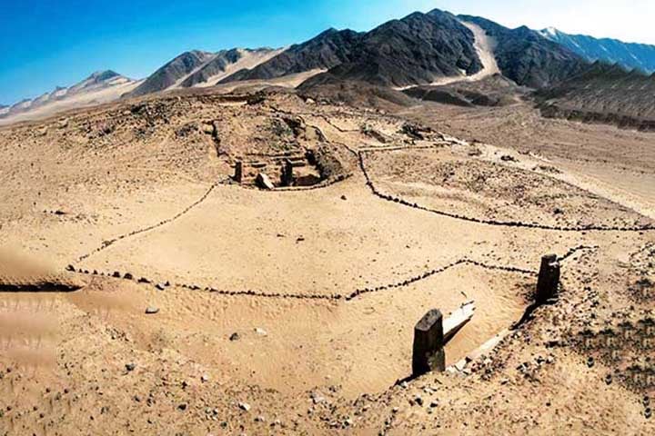 Entre outras estruturas arquitetônicas mais imponentes do sítio arqueológico está o Edifício Mayor.