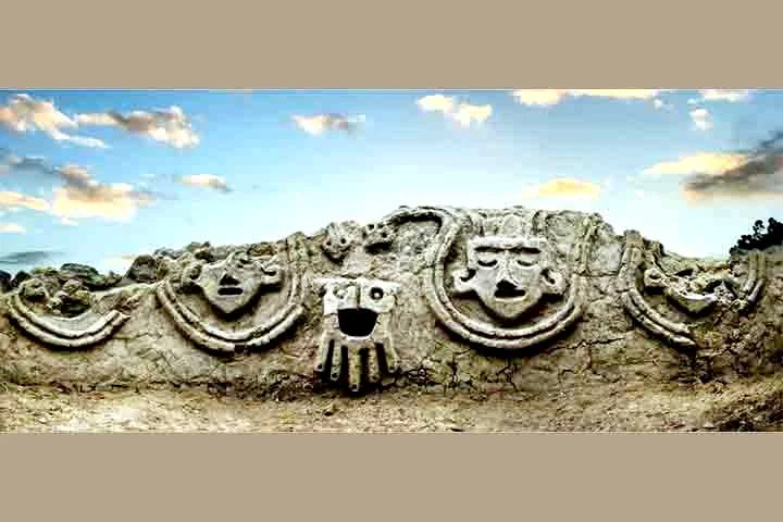 Com cerca de 5 mil anos, o sítio arqueológico de Caral é considerado o local em que formou-se a mais antiga civilização da América. 