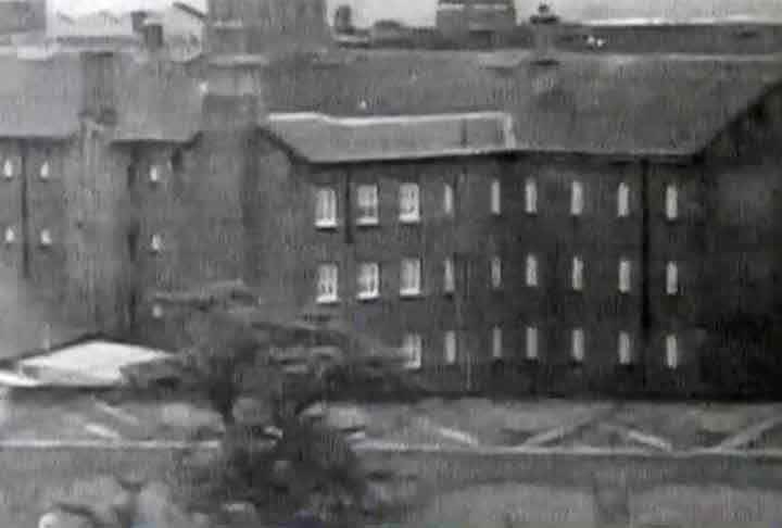 Por sua engenhosidade e repercussão, o assalto ao trem pagador no Reino Unido cometido pelo bando de Reynolds e Biggs acabou inspirando filmes. 

