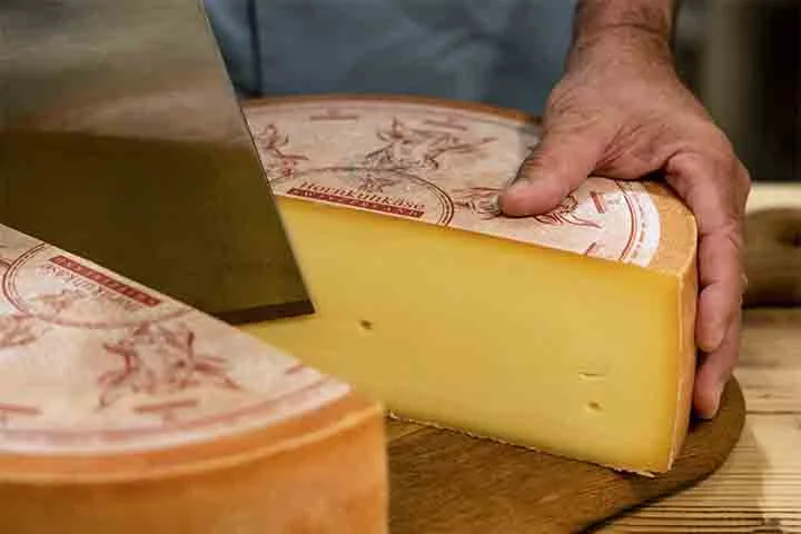 Alpenhorn Mifroma do Grupo Elsa Mifroma, na Suíça – 84 pontos.