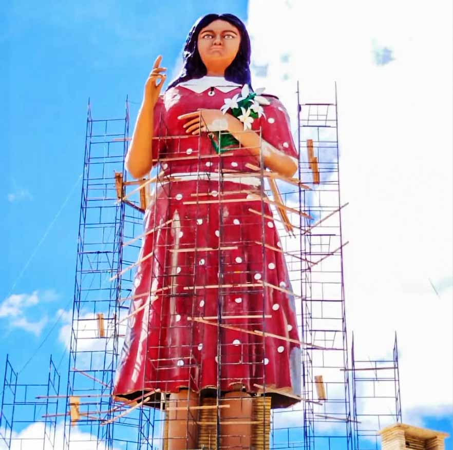 Ypsilon Félix, secretário de Cultura e Turismo de Santana do Cariri, afirmou ao jornal “O Povo” que a empresa vencedora da licitação “não atendeu às especificações solicitadas”. 
