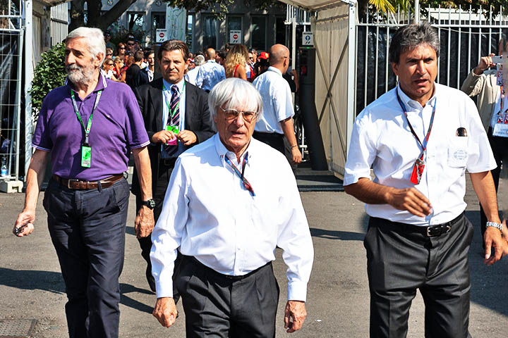 “Amo todos eles, mas chegou a hora de começar a pensar no que vai acontecer com eles quando eu não estiver mais aqui, por isso decidi vendê-los”, completou Ecclestone, quando anunciou a venda.