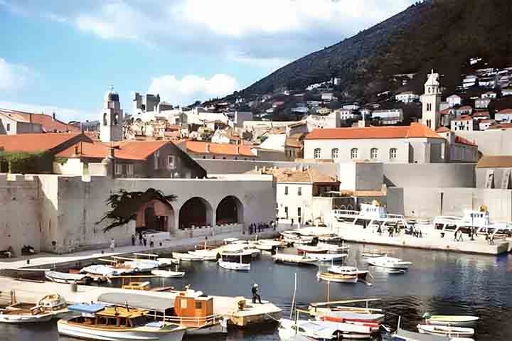 A Eslovênia é um pequeno país localizado na península dos Balcãs. O Flipar mostra a seguir curiosidades sobre a terra natal da primeira-dama dos Estados Unidos.
