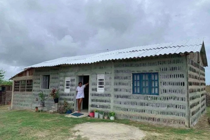 Batizada de Casa de Sal, a iniciativa une moradia sustentável e ativismo socioambiental.