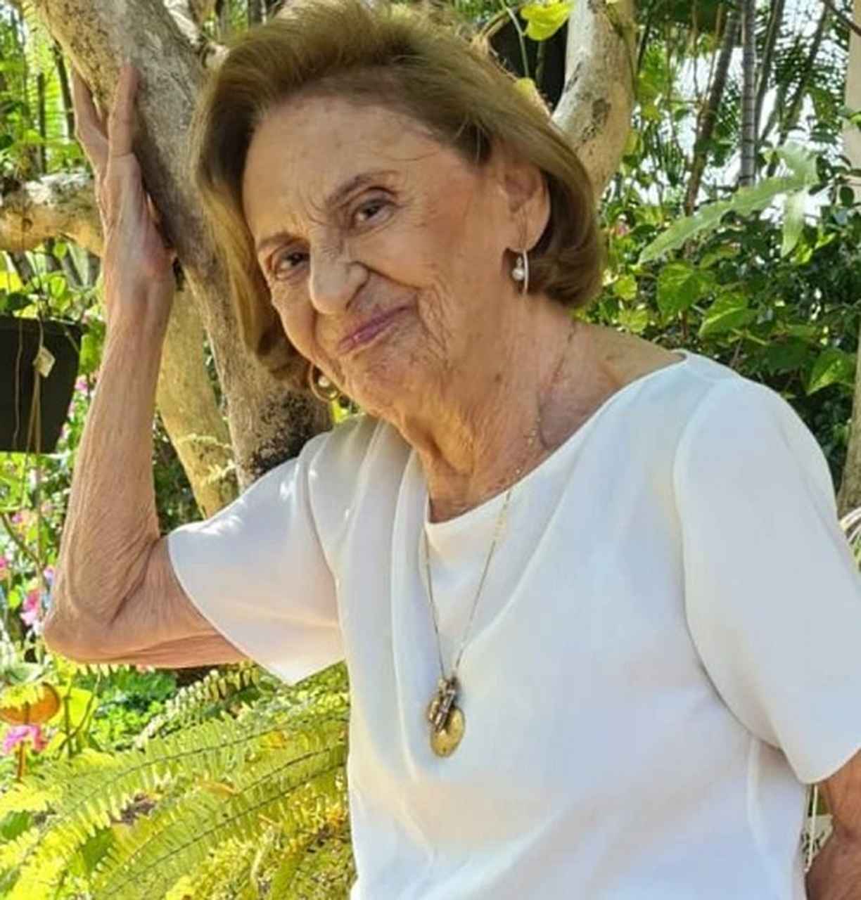 Laura Cardoso - 97 anos - Um das mais emblemáticas atrizes do Brasil acumulou inúmeros prêmios ao longo de seus 74 anos de carreira, sendo recordista em participações em telenovelas (63). Dona Isaura, de Mulheres de Areia, e Guiomar, de A Viagem, são algumas das personagens marcantes.