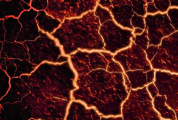 A análise de isótopos de oxigênio e elementos-traço (em quantidades muito pequenas) mostrou que essas safiras se formaram durante o início do vulcanismo na região, ou seja, há cerca de 700 mil anos. Veja curiosidades sobre outras erupções!