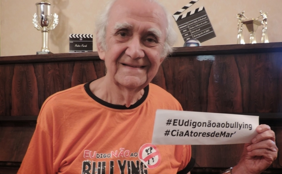 Pedro Farah - 95 anos - Conhecido como Farnetto, é um humorista e ator brasileiro, que se popularizou a interpretar o copeiro, apelidado de múmia paralítica, pelo personagem quiles Arquelau (Agildo Ribeiro) no humorístico Planeta dos Homens.
