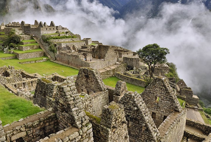 Uma das Maravilhas do Mundo Moderno, Patrimônio da Humanidade, Machu Picchu é o principal cartão-postal do Peru. E 
um estudo recente mostrou que o lugar é 20 anos mais velho do que se imaginava. A pesquisa publicada no jornal científico Antiquity aponta que o local foi ocupado entre 1420 e 1530.