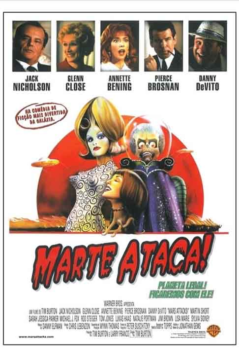 Em Marte Ataca! (1996), ele vive um jornalista ambicioso que tenta cobrir a invasão alienígena que ameaça a Terra. Apesar do tempo de tela relativamente curto, sua presença cômica adiciona ainda mais dinamismo ao elenco estelar desta sátira sci-fi de Tim Burton.