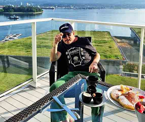 Desde então, tornou-se símbolo de resiliência e esperança, liderando uma intensa luta pela cura da doença por meio de sua fundação; a Fundação Michael J. Fox (MJFF). Ela busca encontrar a cura para a Doença de Parkinson e aprimorar os tratamentos disponíveis.