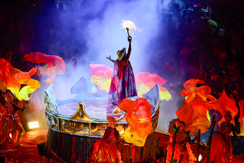 Ainda na segunda-feira (16), a Unidos do Viradouro, que venceu o Carnaval em 2024 e ficou com o quarto lugar no ano seguinte, será a terceira a desfilar.