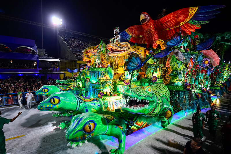 Da mesma forma que no último carnaval, os desfiles das escolas de samba do Rio de Janeiro serão divididos em três dias: domingo (15/02), segunda (16/02) e terça (17/02). 