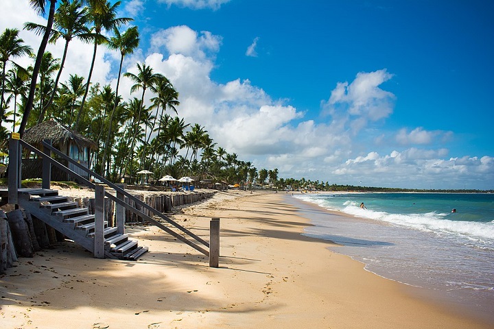 A Praia de Maracaípe fica localizada no município de Ipojuca, em Pernambuco, a cerca de 6 km de Porto de Galinhas.