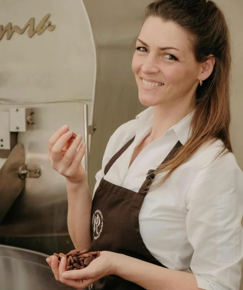 Ela começou o empreendimento em 2010 e participa de todas as etapas da produção.