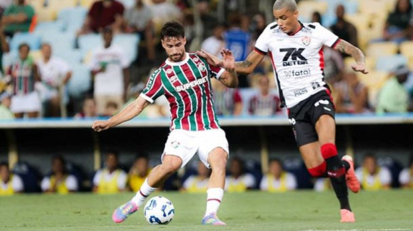Volante alcança  a marca de 248 partidas pelo clube, ultrapassa Marcos Júnior e fica atrás apenas do goleiro Fernando Henrique na lista