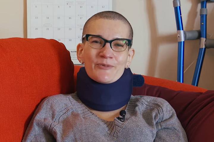 Em entrevista à BBC News, uma artista de 39 anos chamada April Hubbard, que vive em Halifax, revelou que planeja morrer em breve por meio da Assistência Médica para Morrer (MAID, na sigla em inglês).