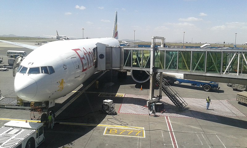 Após fazerem a volta, os pilotos fizeram, finalmente, a aterrissagem no aeroporto, sem problemas. 
