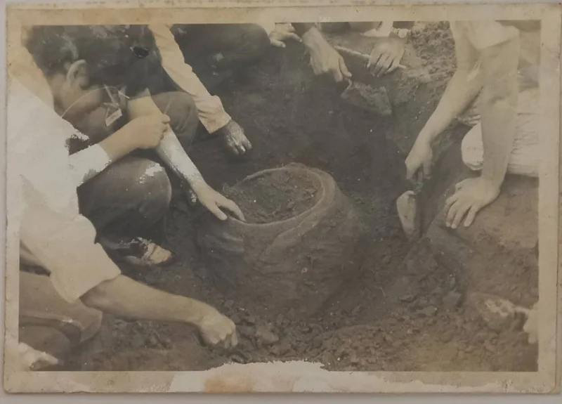 Além de documentos, o Museu Municipal Elizabeth Aytai conta com objetos pré-históricos locais, encontrados em escavações iniciadas em 1972, no sítio Rage Maluf, entre outros. 