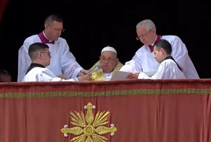 Em seu discurso, Francisco pediu um cessar-fogo em Gaza, descrevendo a situação como dramática e deplorável.