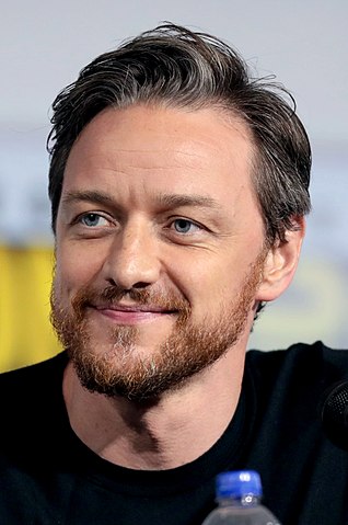 James McAvoy - O ator escocês segue uma crença popular tradicional em seu país. No primeiro dia de cada mês, ele diz coelho branco à primeira pessoa que encontrar. Dizem no Reino Unido que isso atrai bons fluidos. 