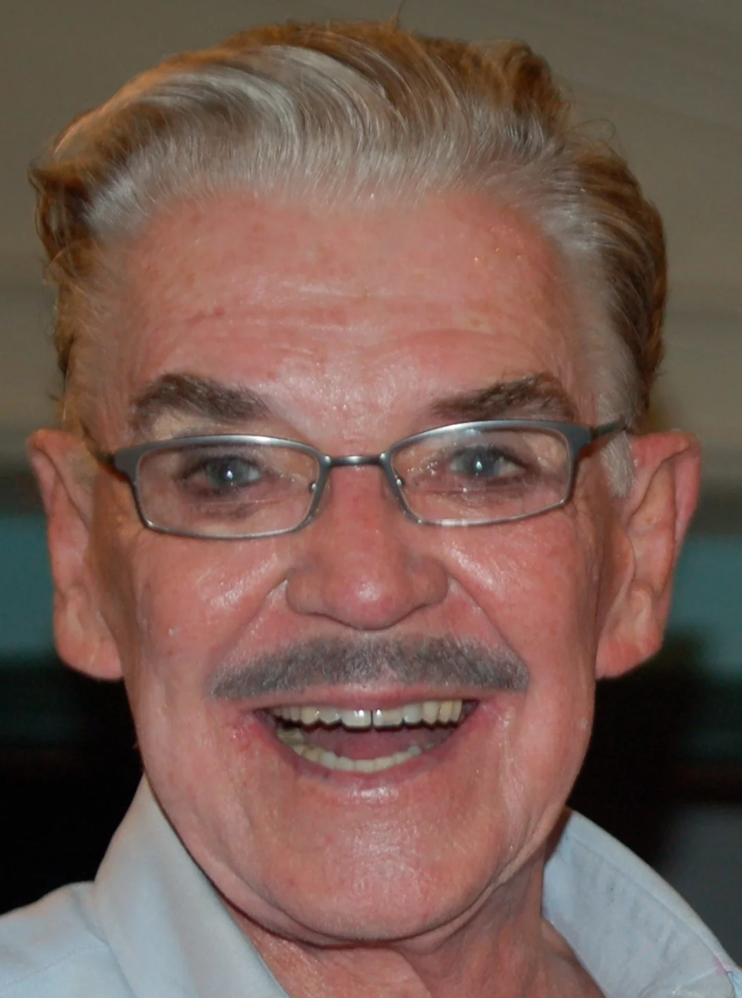 Jack Betts - Nasceu em 11/4/1929 em Miami. Formado no prestigiado Actors Studio, atuou muito em faroestes americanos. 