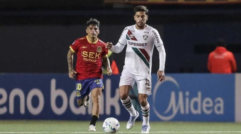 Volante marca um golaço no último minuto e salva o Tricolor no empate por 1 a 1 com o Unión Española pelo Grupo F do torneio continental