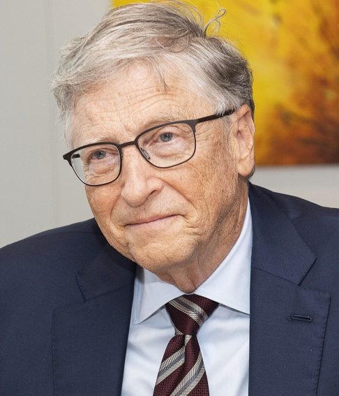 Bill Gates, nascido William Henry Gates III em 28 de outubro de 1955, em Seattle, Washington, é um dos nomes mais influentes do mundo da tecnologia e filantropia. 