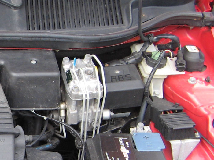 Na década de 1980, os avanços na eletrônica automotiva transformaram os carros em máquinas mais sofisticadas, com sistemas de controle eletrônico de motores, freios ABS e, eventualmente, sistemas de navegação GPS.