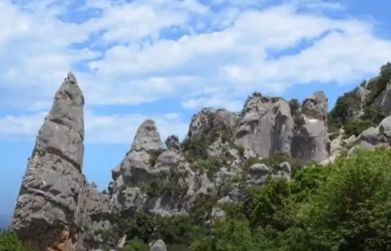 A Sardenha não se destaca apenas pelas suas praias. O Parque Nacional Gennargentu, uma vasta área montanhosa no interior da ilha, concede uma relação mais intimista com a natureza.