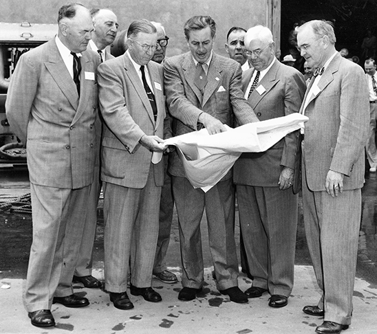 É o único parque temático projetado e construído sob a supervisão direta de Walt Disney