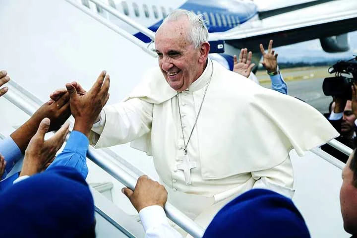 Primeiro papa latino-americano e jesuíta, Francisco teve o pontificado marcado por grande preocupação social, o que o fez conhecido como o “papa dos humildes”. Com perfil progressista, implementou importantes reformas na igreja.
