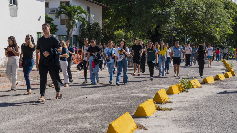 1ª Fase do Vestibular 2026.1 da Uece foi aplicada neste domingo, 12