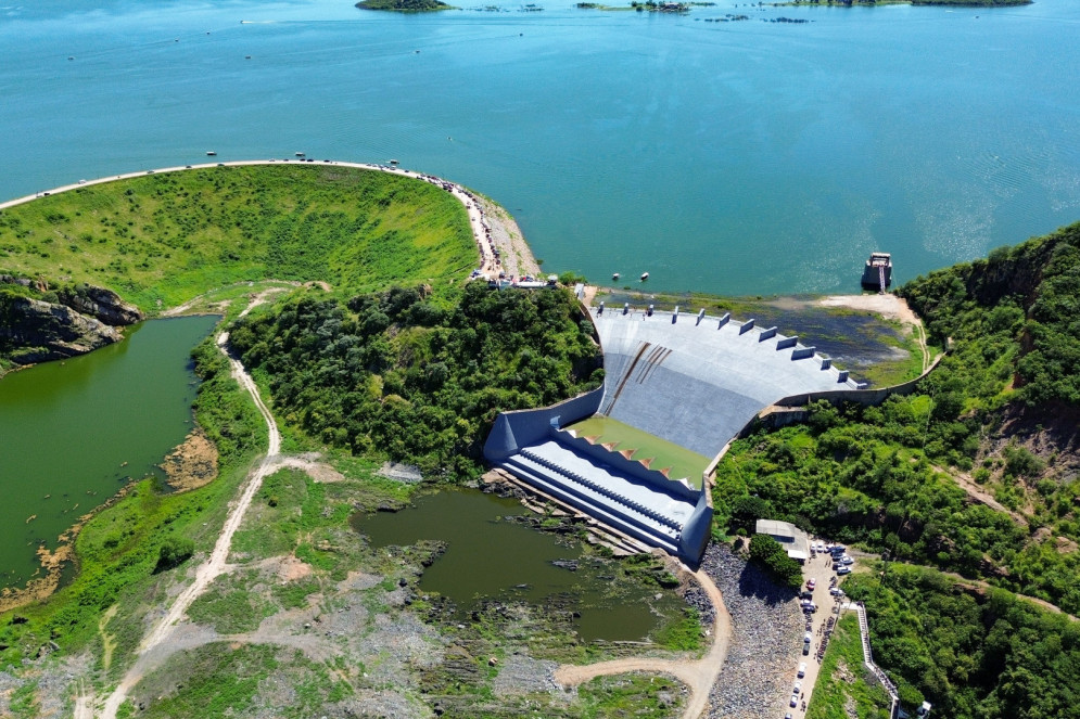 Açude Orós, o segundo maior do Ceará, que voltou a sangrar em abril de 2025 após 14 anos