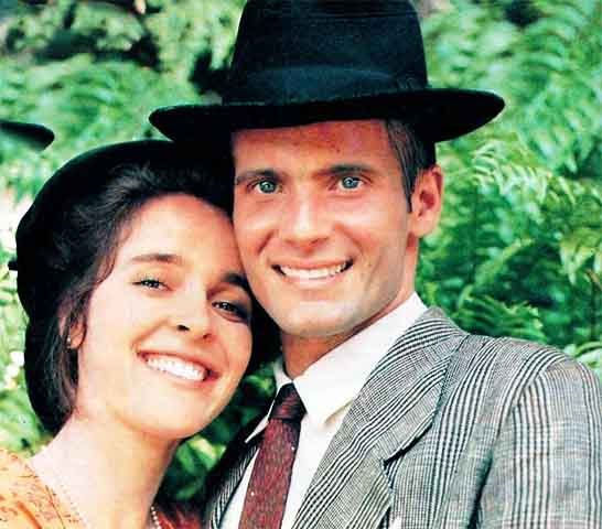 Lauro Corona, mais do que um galã, foi um grande artista, cuja memória continua a ser celebrada por aqueles que o acompanharam na televisão e no coração. Sua presença na TV brasileira continua a ressoar, e seus personagens ainda são lembrados com afeto por gerações de fãs.