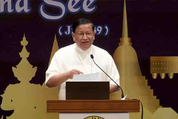 Charles Maung Bo (Mianmar) - Arcebispo de Yangon, maior cidade de Mianmar (ou Birmânia), tem 76 anos. Em janeiro de 2015, foi nomeado cardeal pelo Papa Francisco, tornando-se o primeiro bispo do país a assumir o cargo.
