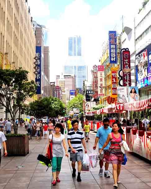 Ainda segundo a agência, a obra do metrô criou um buraco na superfície, que foi reparado durante a noite. Pela manhã, o tráfego já tinha voltado ao normal.