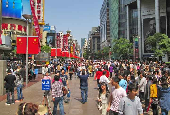 Outro fato histórico na cidade foi o Tratado de Nanquim, um acordo de paz que pôs fim à Primeira Guerra do Ópio (1839-1842) entre a Grã-Bretanha e a dinastia Qing da China.