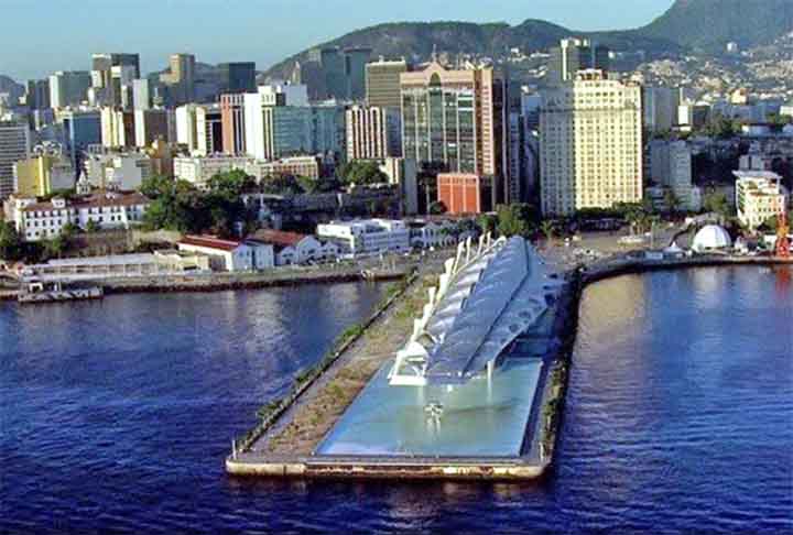 Após ficar fechado por mais de dez anos, o prédio foi comprado pela Prefeitura em março de 2023 por R$ 28,9 milhões para em seguida vendê-lo dentro de projeto para revitalizar o centro da capital carioca. 
